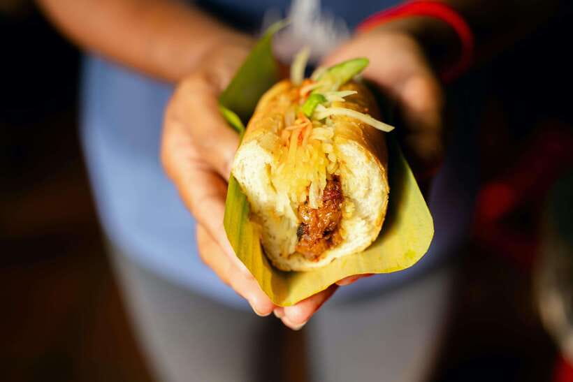 Siem Reap's Ultimate Street Food Tour by Tuk Tuk - Why this food tour works after sunset