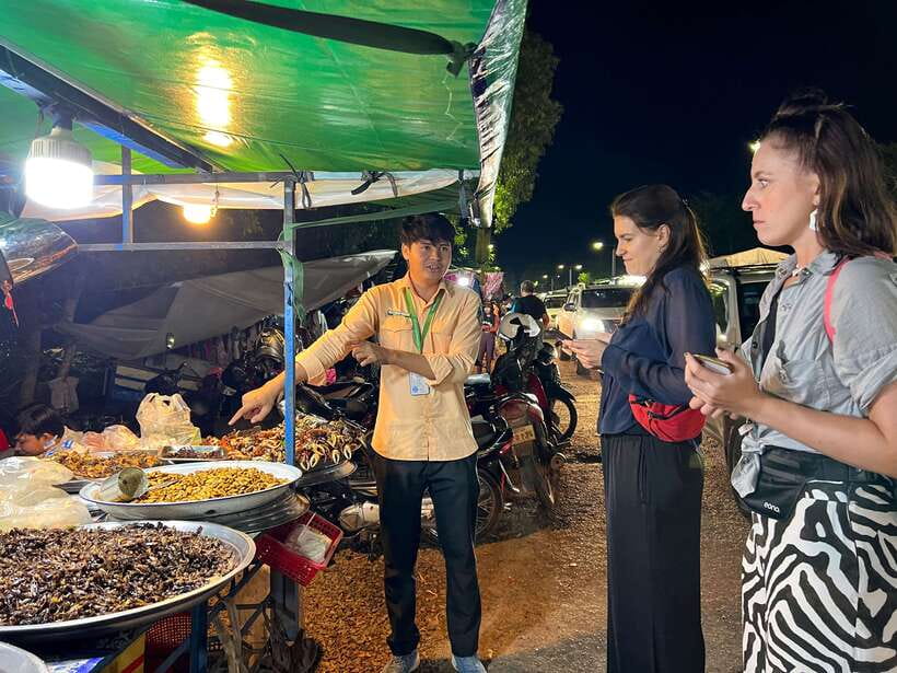 Siem Reap: Street Food Experience by Tuk-Tuk - A food tour that treats dinner as a city tour
