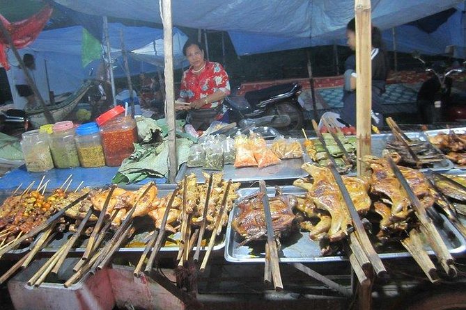 Siem Reap Street Food Tour - Ordering Cambodian food one stall at a time