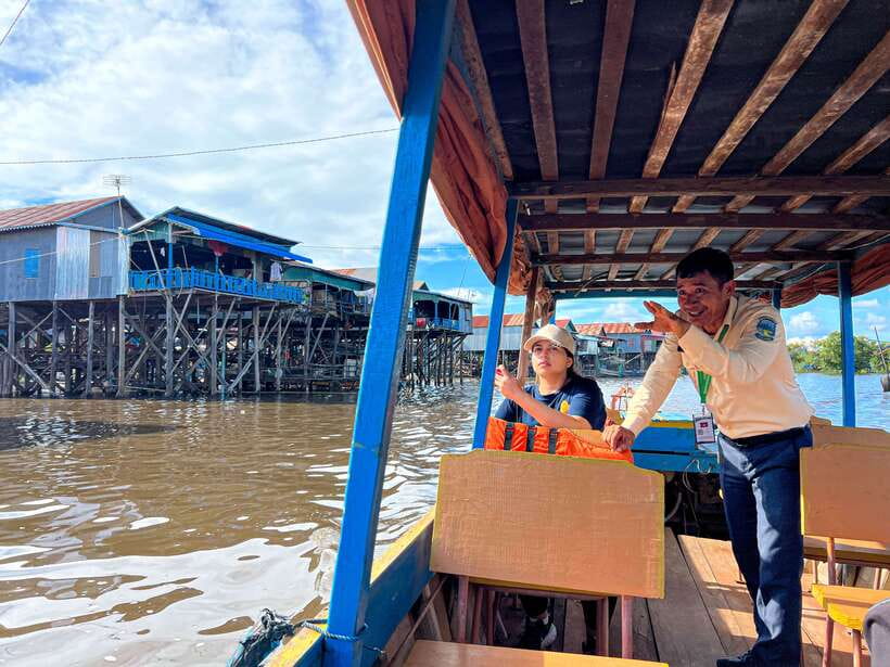Siem Reap: Tonle Sap and Kampong Phluk Tour with Street Food - The flooded forest and the water-level question