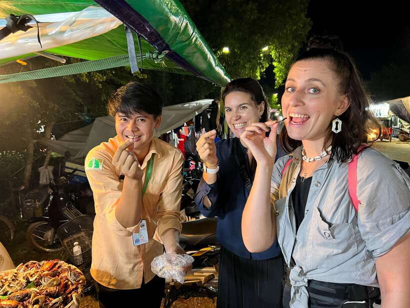 Siem Reap: Tonle Sap and Kampong Phluk Tour with Street Food - Ending at Siem Reap’s local night market