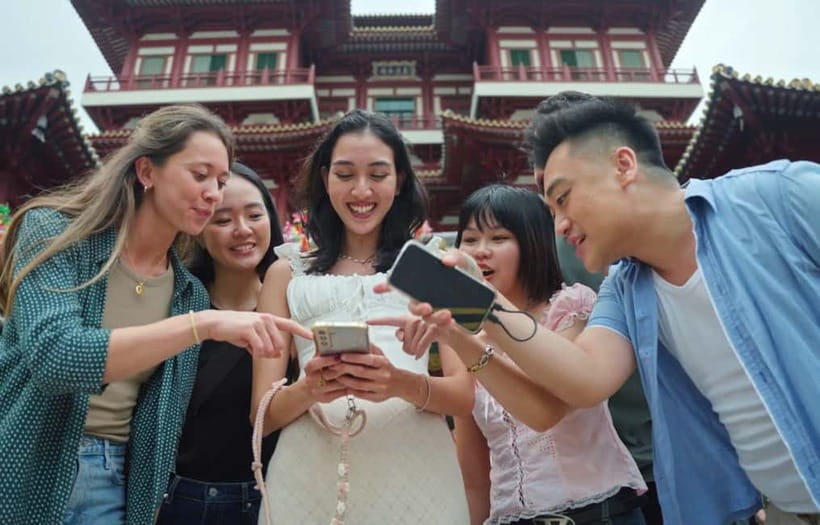 Singapore: Chinatown Food Tour with 6 Tastings - Starting with coffee and Madam Sampan
