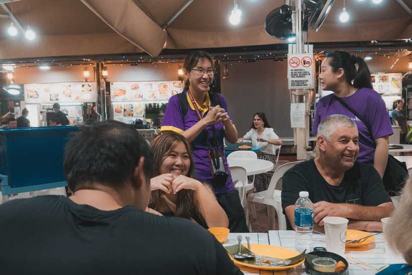Singapore: Guided Street Food Tour at Night - New Shah Alam Restaurant and the fixed food menu