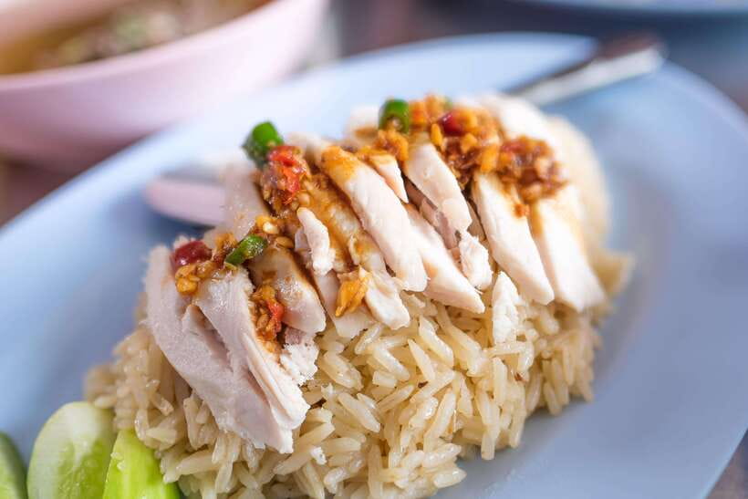 Singapore: Hawker Culture Food Tour and Sightseeing - Pace, group comfort, and practical limits
