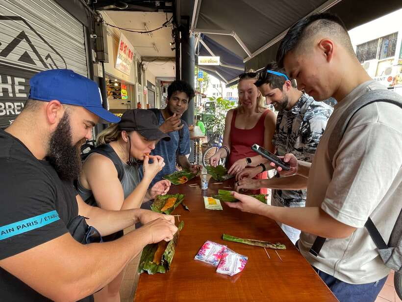Singapore: Katong Local Food and City Highlights Tour - Meeting Jamie, Steven, Daniel, or Fred at Marine Parade