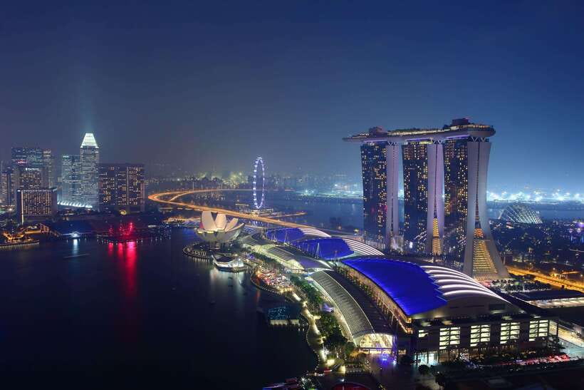 Singapore: Lau Pa Sat Night Street Food with Marina Bay Walk - Key points to know before booking