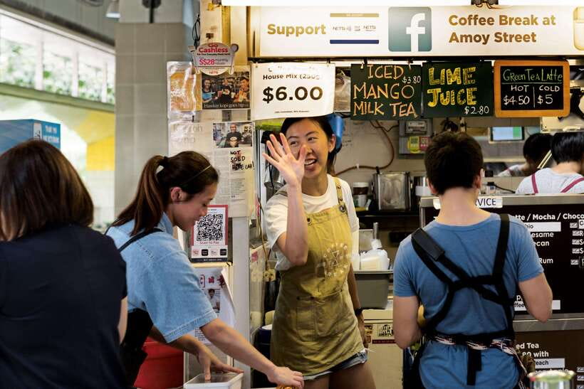 Singapore: Lau Pa Sat Night Street Food with Marina Bay Walk - Amoy Street Food Centre, a useful first taste