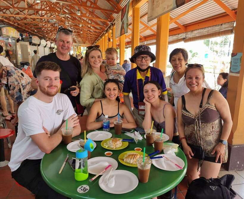 Singapore: Local Hawker Food Tour with Tastings - Hong Lim Market and Food Centre: starting with hawker culture