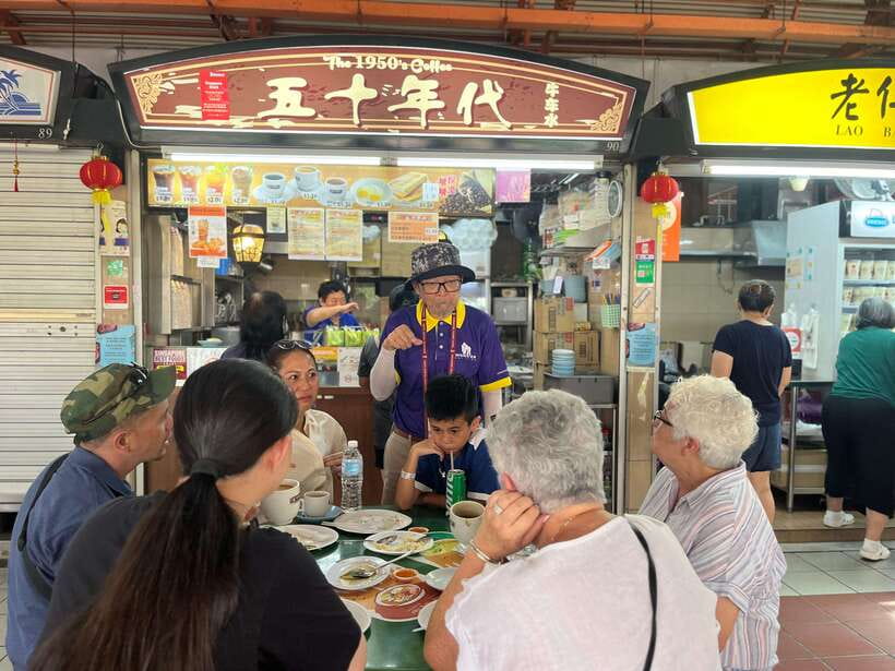 Singapore: Local Hawker Food Tour with Tastings - Meeting your guide at Chinatown MRT