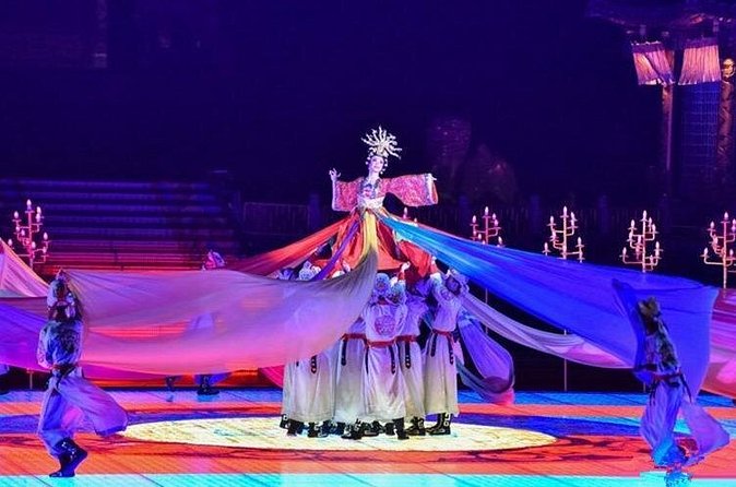 Skip the Line: Xi'an Tang Dynasty Show Ticket & Dumpling Dinner or Royal Banquet - Who will enjoy this evening most?