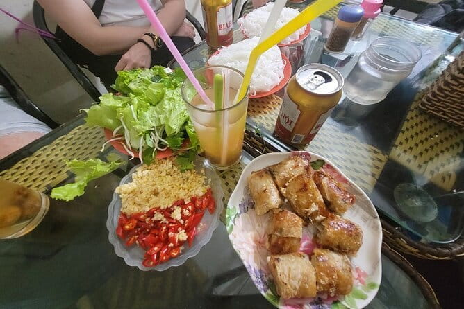 Small group Hanoi Street Food Tour with visit Train Street - Meeting at 41 P. Lương Văn Can in the Old Quarter