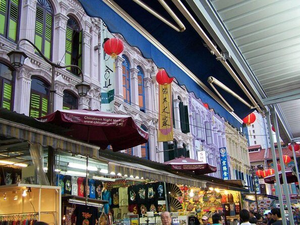 Small Group: Michelin and Local Hawker Food Tour with 9 tastings - Why Michelin food tastes better in a hawker centre