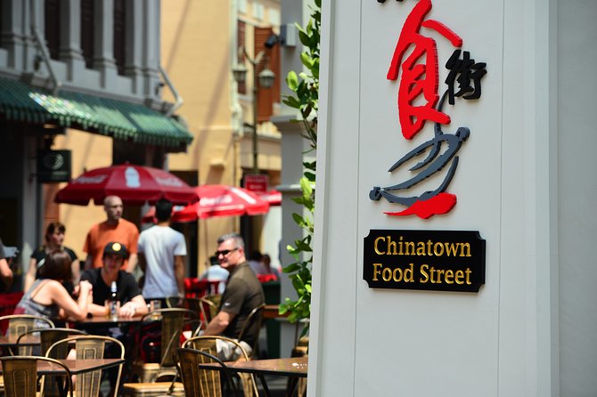 Small Group: Michelin and Local Hawker Food Tour with 9 tastings - Meeting the group near New Bridge Road