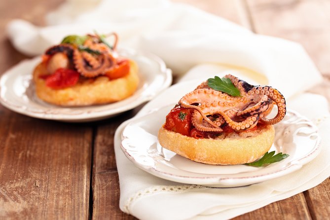 Small-group Street food tour in Ischia - Starting in a market or food-shopping area