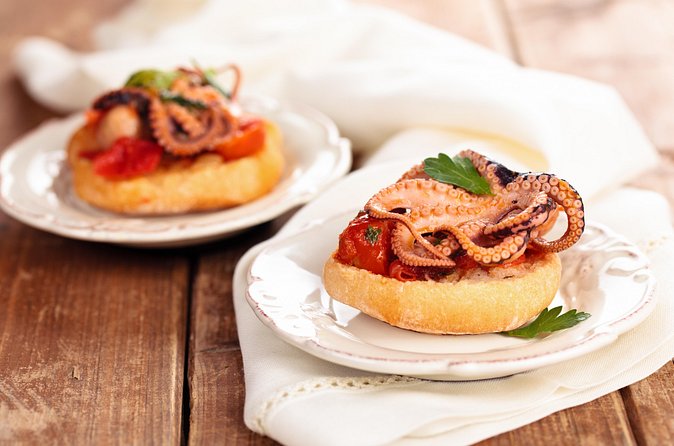 Small-group Street food tour in Ischia - Is the small group worth the price?