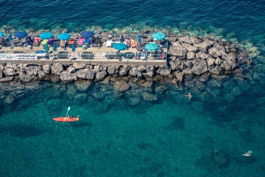 Sorrento: Guided Walking Tour & Street Food Experience - Group size, languages, and guide style