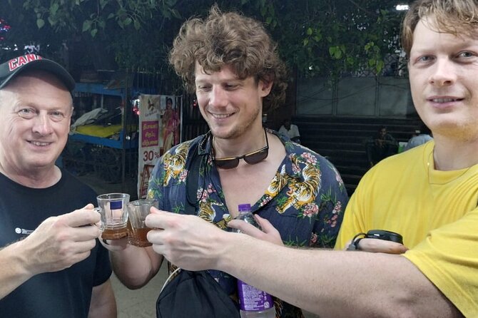 Sowcarpet Street Food Walking Tour in Chennai with guide - Shree Vada Pav brings a taste of Maharashtra