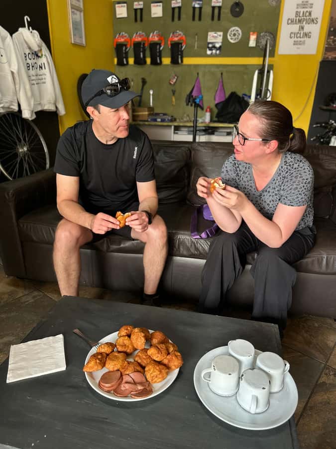 Soweto Food and Beer Tasting Walking Tour with a Local - Why this Soweto tour works best on foot