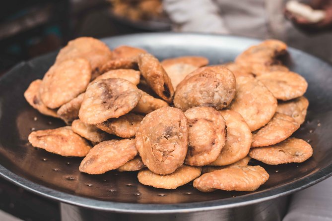 Spice & Stories: 3-Hour Old Delhi Heritage Food Walk Guided Tour - Jama Masjid and Sikh traditions along the route