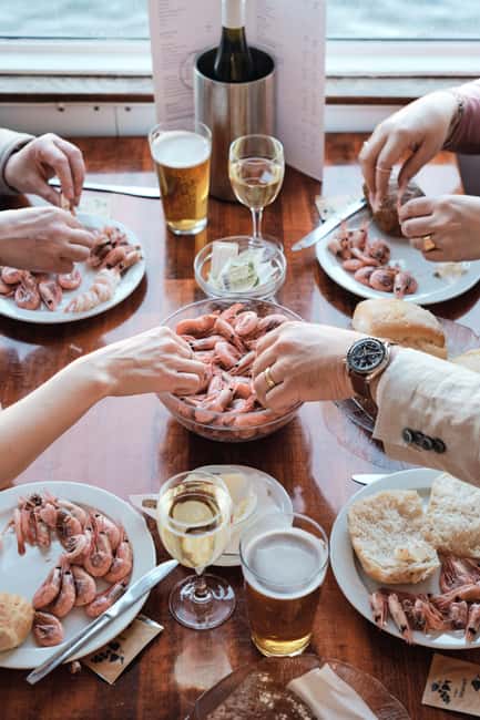 Stockholm All-You-Can-Eat Shrimp or Tacos Cruise & Coverband - A dinner cruise that becomes a Swedish dance night