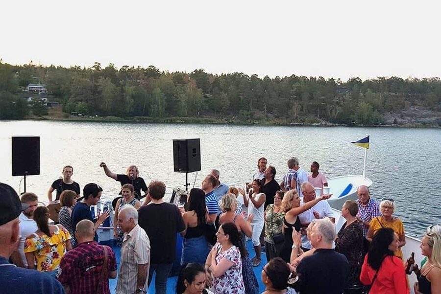 Stockholm All-You-Can-Eat Shrimp or Tacos Cruise & Livemusic - Rock, pop, and schlager on board