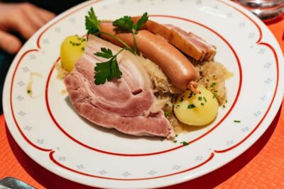Strasbourg: Traditional Food Walking Tour with Tastings