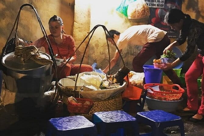 Street Food Adventure in Ho Chi Minh City - A moving view of Ho Chi Minh City