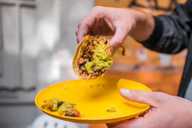 Street Food Bike Tour / Mexico is not only Tacos / All Inclusive - Finishing with a CDMX-Style Michelada