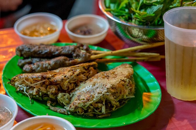 Street Food by Walking Tour for 3 hours in Hanoi, Vietnam - Eight or more dishes, not just one famous bowl