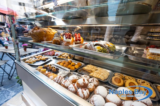 Street food in Naples with 6 Stops and Limoncello - Starting in Piazza Carità with a Neapolitan spritz