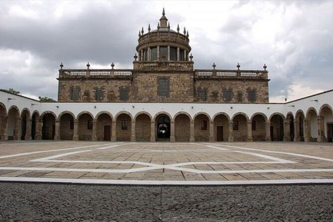Street Food Tour in Guadalajara with a Local Guide - Private pacing and the value of a local guide