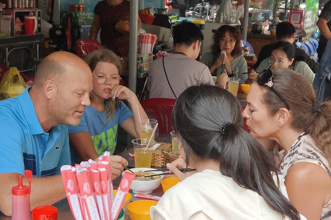 Street Food Tour In Ho Chi Minh City By Motorbike - What the food portion is likely to be like