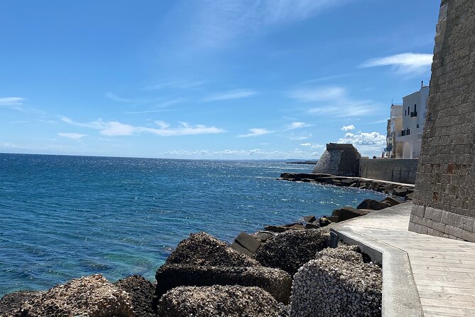 Street Food Tour of Monopoli - Focaccia and panzerottini beside Cala Porta Vecchia
