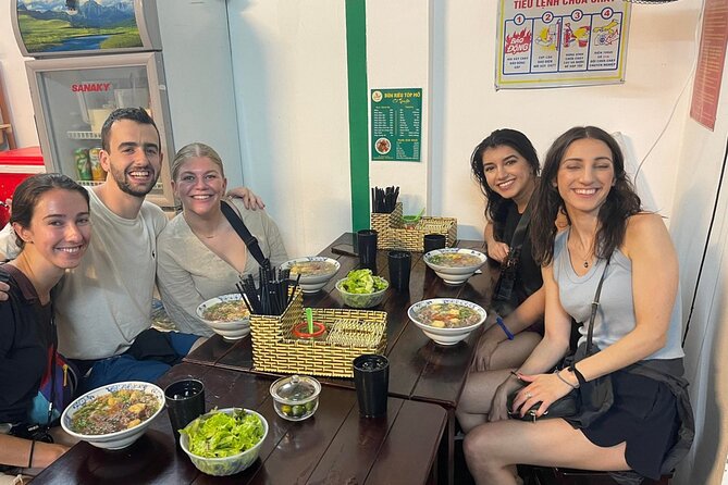 Street Food Tour with a Guide - Food expectations and what to budget