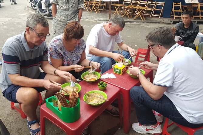 Street Food Tour with Hanoian Snacks - Bach Ma Temple and the Old Quarter’s History