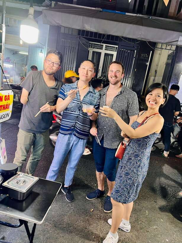 Street Food Walking Tour with a Cooking Instructor - Why District 4 makes a strong food-walk setting