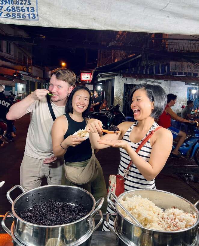 Street Food Walking Tour with a Cooking Instructor - What you may taste in District 4