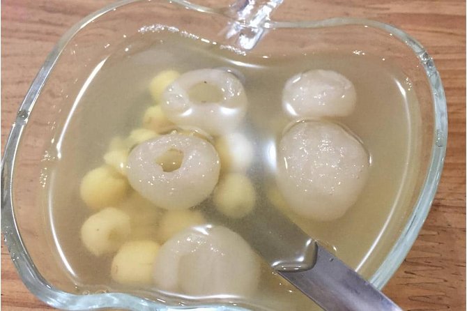 Street Foods Hanoi Kim Tours Vietnam - Why the small group makes a difference