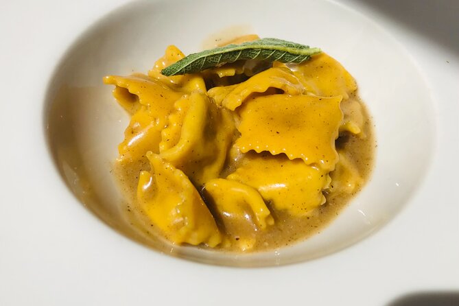 StreetFood D'Luxe Experience: Tastes of Turin | Semi-Private - The morning route: a practical introduction to Turin’s food