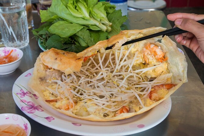 Super Niche Walking Street Food Tour in Ho Chi Minh City - District 5 and the local banh mi question