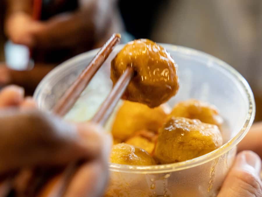 Sydney: Chinatown Street Food & Culture Guided Walking Tour - Chinatown’s red gates and the story behind the streets
