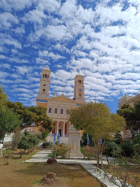 Syros: Food Walking Tour - What the guides add to the experience