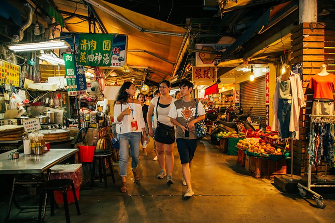 Taipei Food Tour: Night Market & Convenience Store(Food Included) - Practical advice for a smoother night