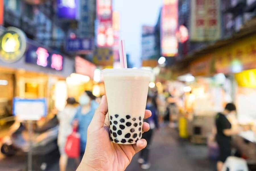 Taipei: Street Food & Hidden Eats Night Market Food Tour - Shida Night Market: the opening round