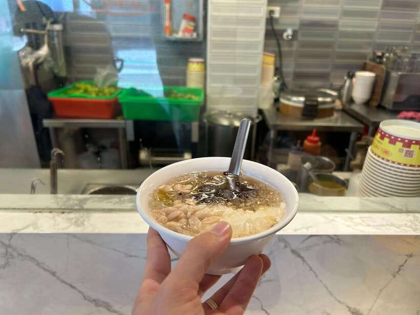 Taipei: Street Food & Hidden Eats Night Market Food Tour - The Taipei University district and student food culture