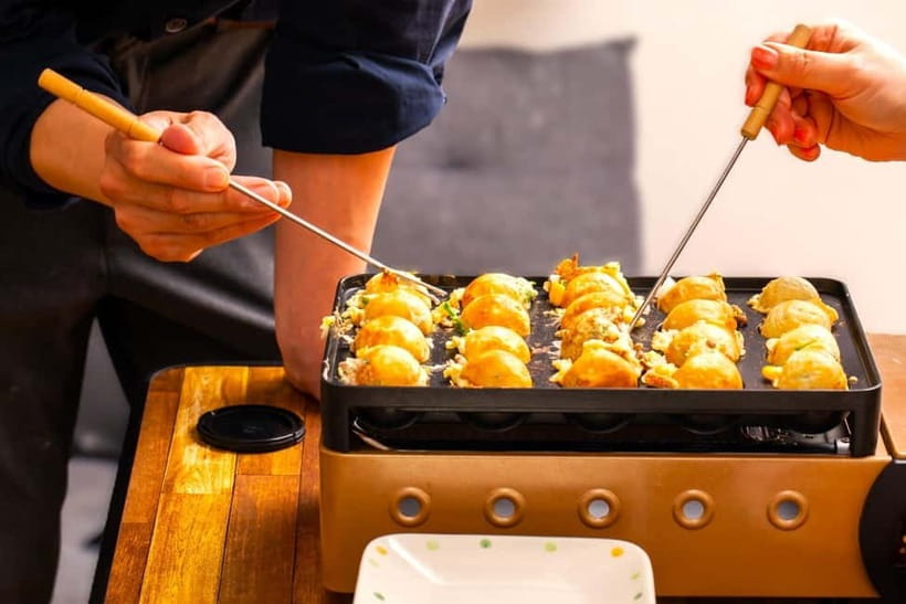 Takoyaki cooking experience in Kabukicho, Shinjuku - Making Japan’s roundest comfort food