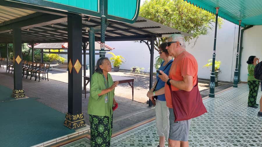Taman sari water castle, sultan palace & local food tasting - Walking 10 Minutes to Taman Sari Water Castle