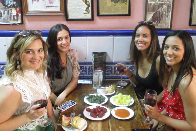Tapas and history tour ending with churros with chocolate - A food tour that doubles as an old Madrid walk
