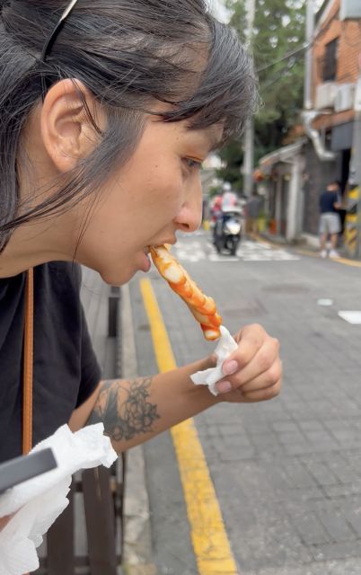 Taste hidden street food in Seoul with a 2.5h food tour - Timing, weather, and what to wear