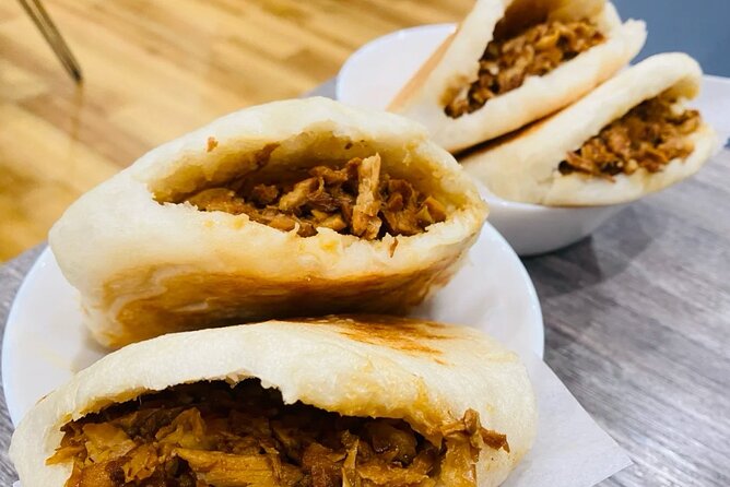 Taste of Chicago's Chinatown Food Tours - Chinatown Gate and Pui Tak Center